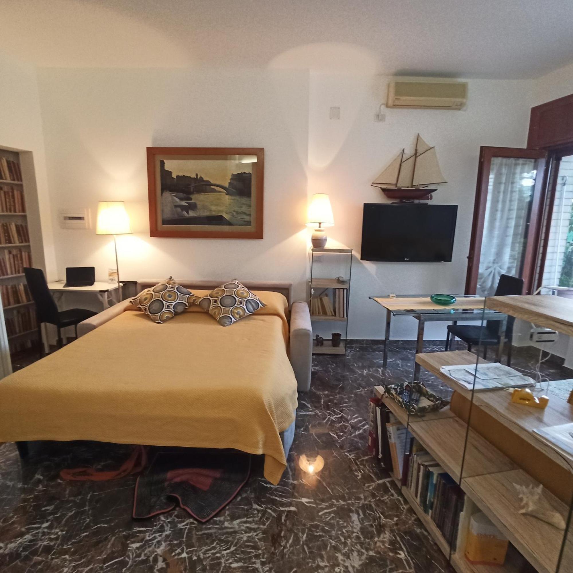 Monocamera Con Terrazzogiardino -Studette -Zona Panoramica Posillipo Νάπολη Εξωτερικό φωτογραφία