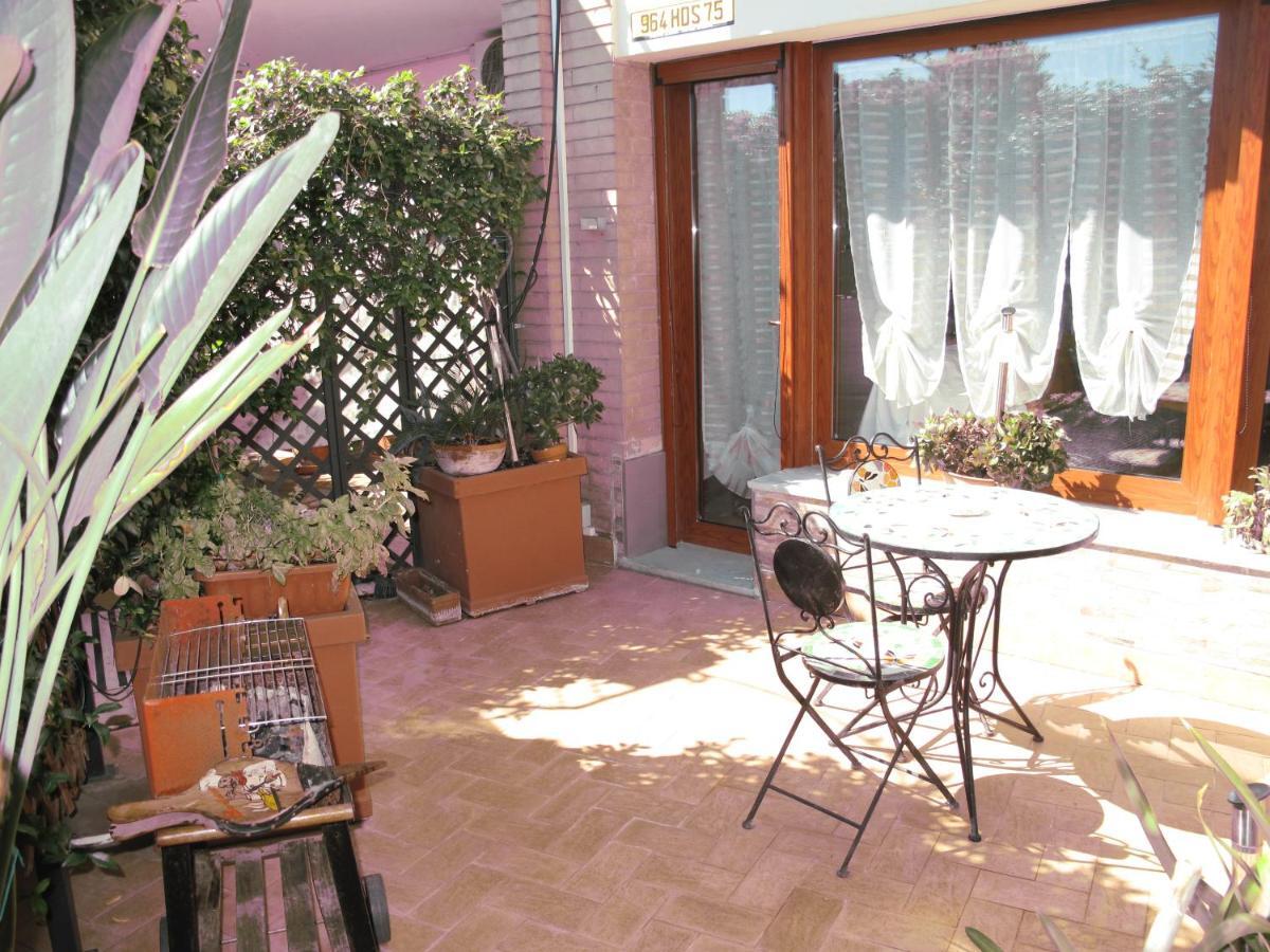 Monocamera Con Terrazzogiardino -Studette -Zona Panoramica Posillipo Νάπολη Εξωτερικό φωτογραφία